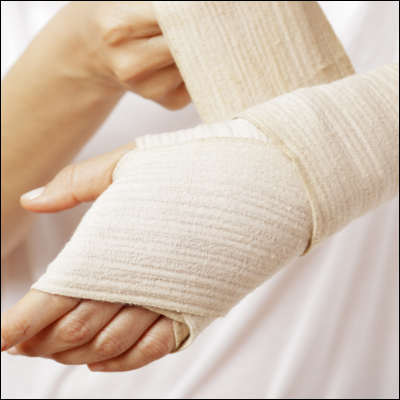 Verband Arm anwickeln